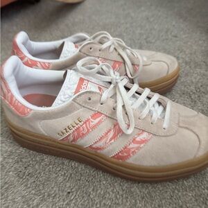 adidas Women's Sneakers in Cream and Pink